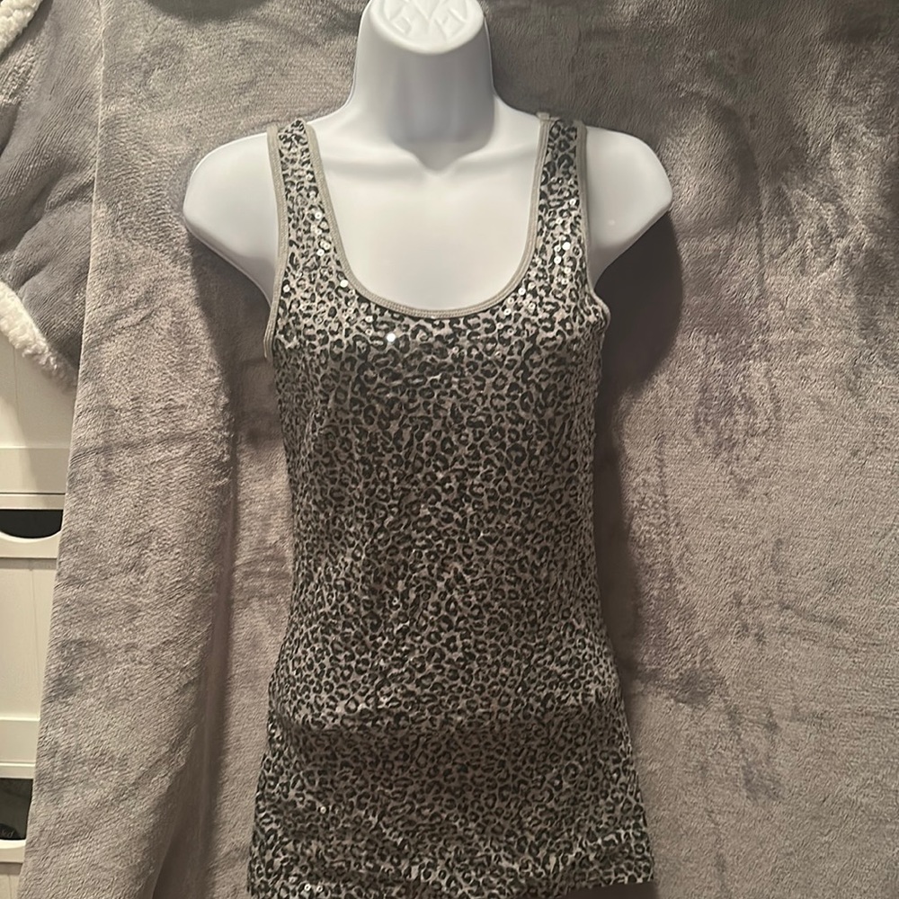 Cheetah print tank top.